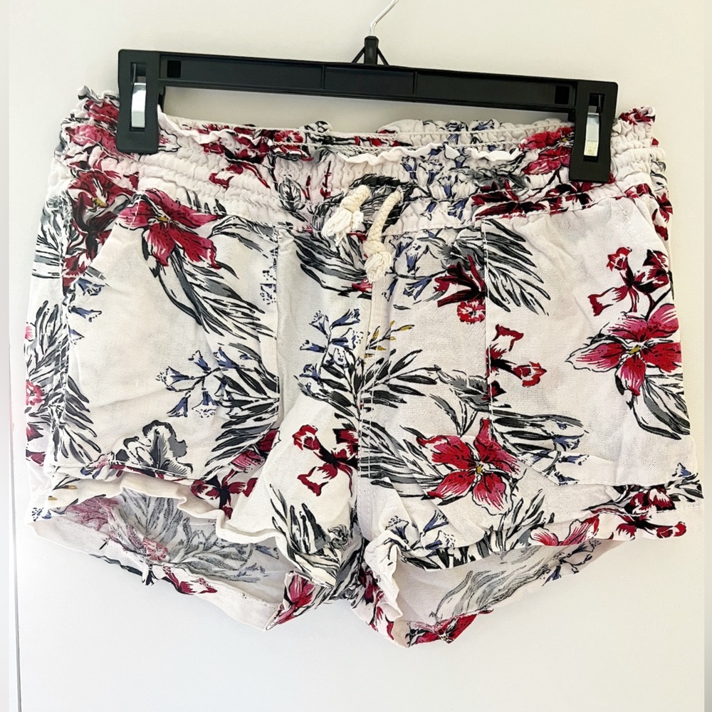 Cali 1850 - Casual Linen Shorts
- Medium